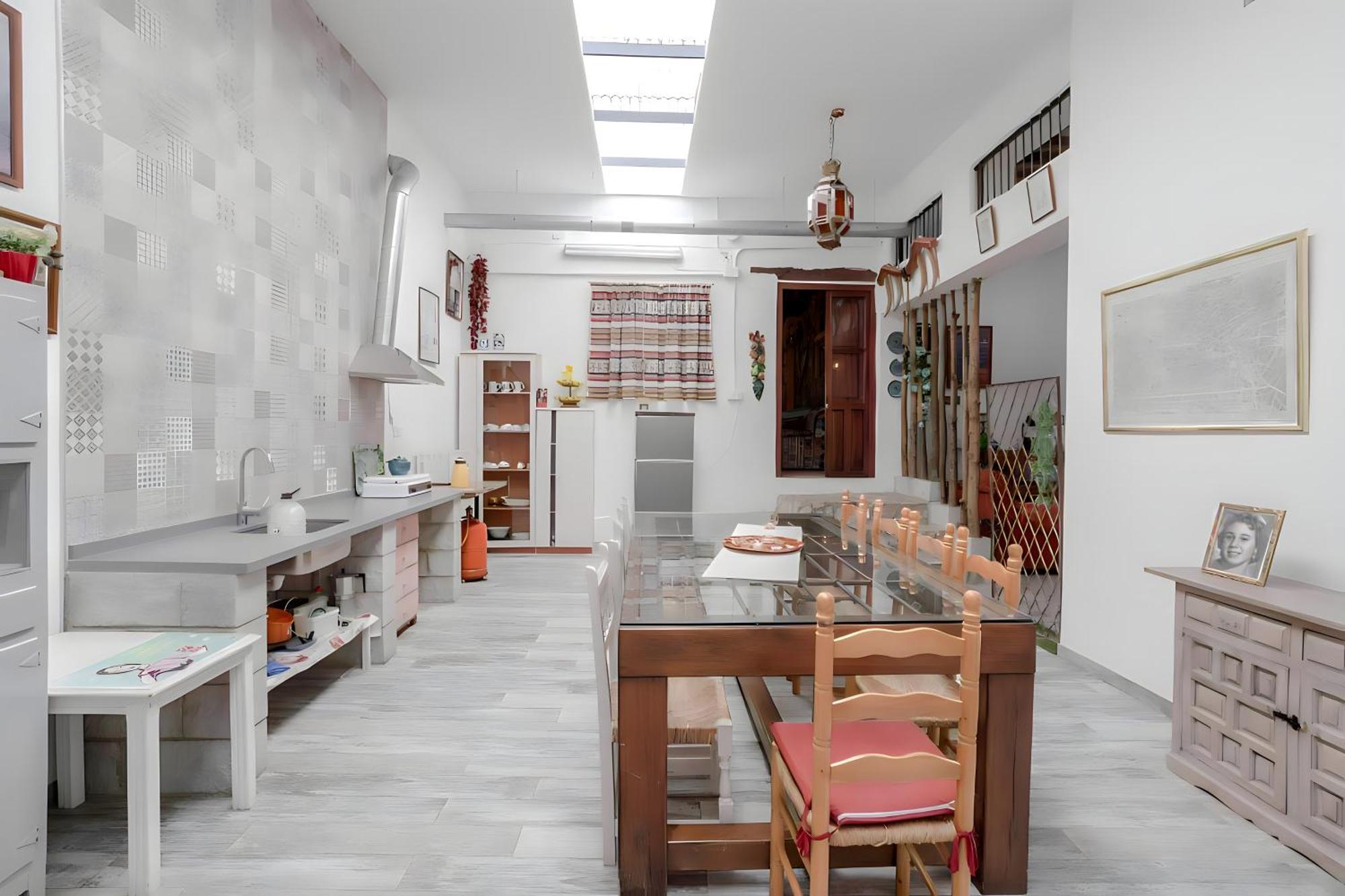 Сasa de vacaciones Casa Grande Con Piscina Familias Granada